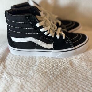 Vans Sk8-Hi Black & White High-Top Sneakers Women’s Size 5.5